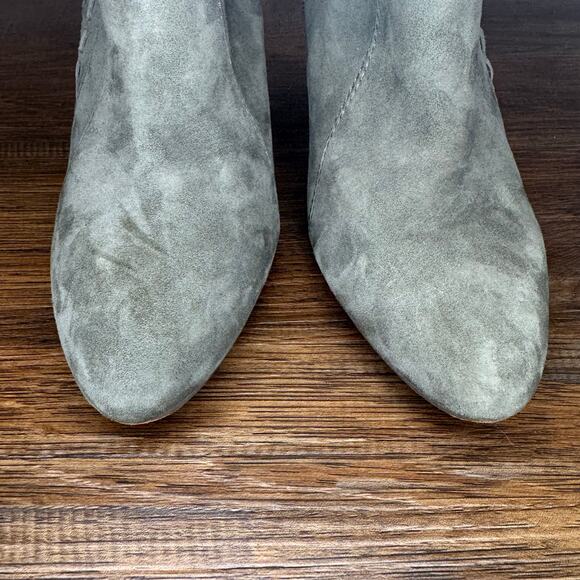 Vince Camuto Reeista size 7.5 gray suede block ankle booties almond toe cut out - Picture 9 of 13